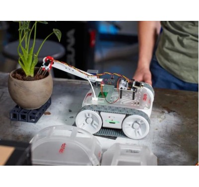 Bộ STEM lĩnh vực robot Trí tuệ nhân tạo (AI) và Kết nối vạn vật (IoT), kèm bộ giáo án tổ chức hoạt động trải nghiệm thực hành theo các chủ đề giao thông, dẫn đường